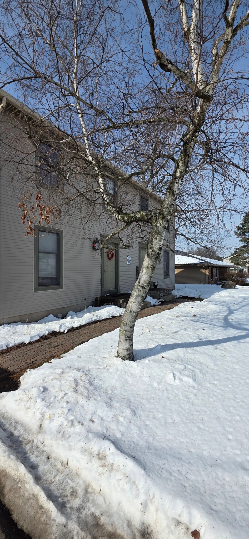 Building Photo - 5635 London Dr