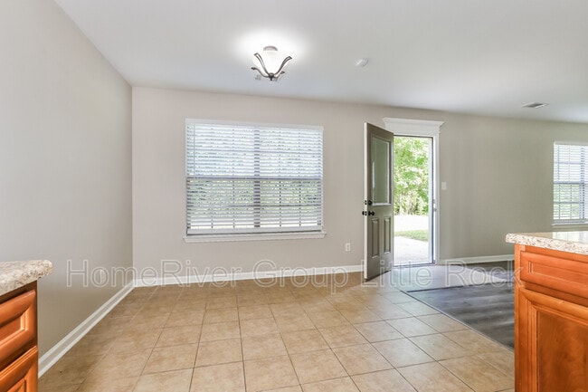 Building Photo - 13996 Pine Glen Cove