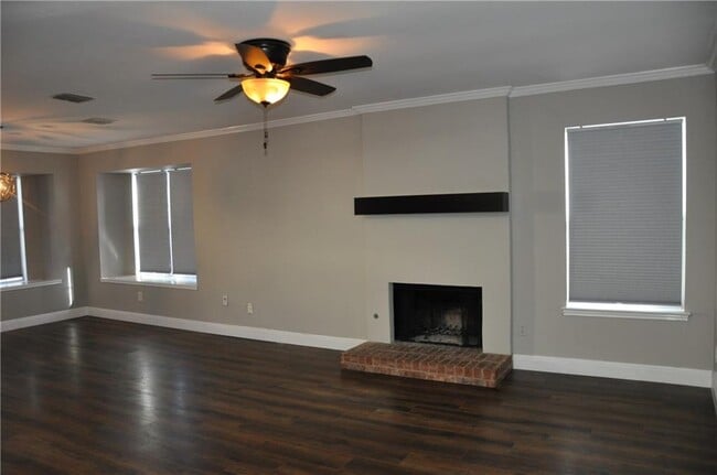Building Photo - 1704 Parkfield Cove