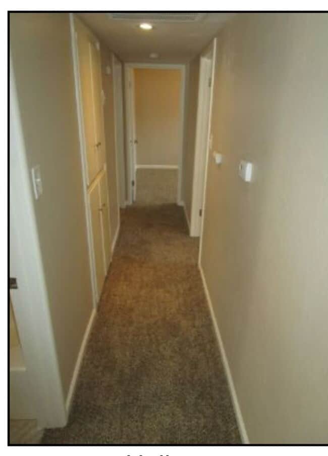 Building Photo - 3 Bedroom 2 Bath available soon