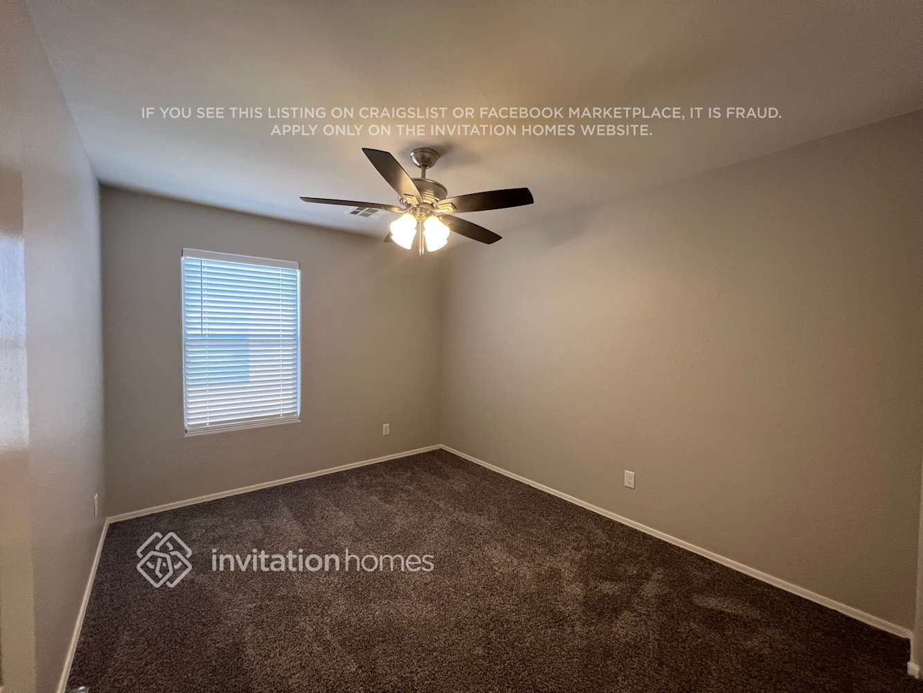 Building Photo - 2114 E Caspian Way