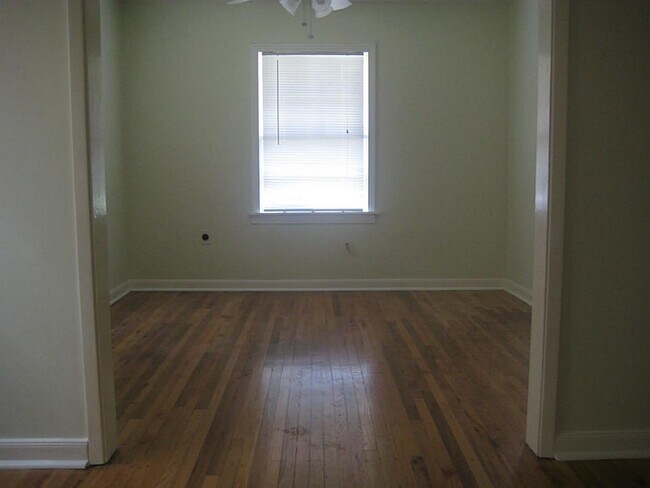 Building Photo - 5006 Locust St