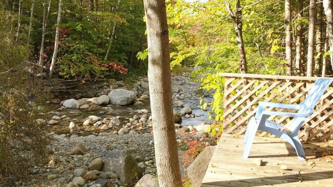 Building Photo - 140 Paquette Cir