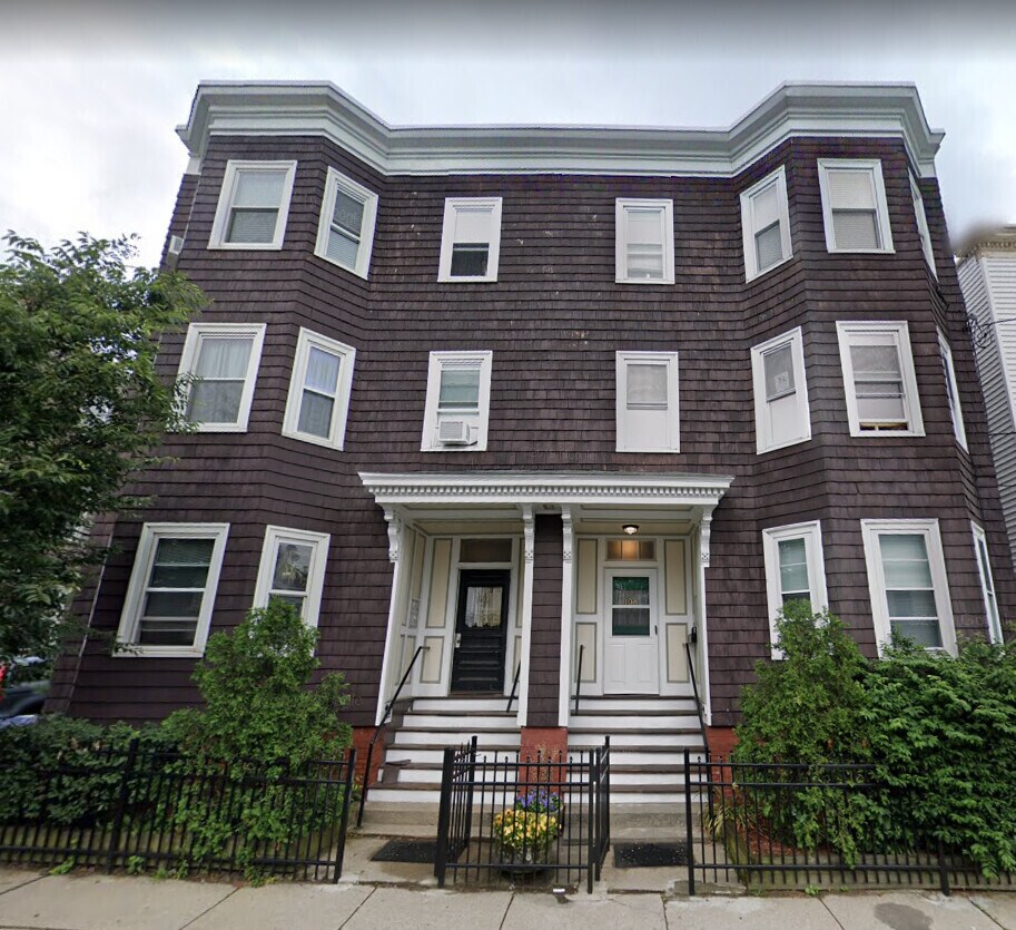 Building Photo - 10 Buttonwood St