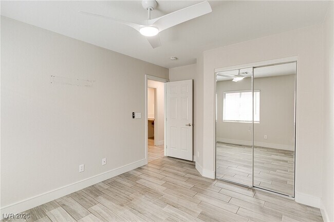 Building Photo - 2259 Smokey Sky Dr