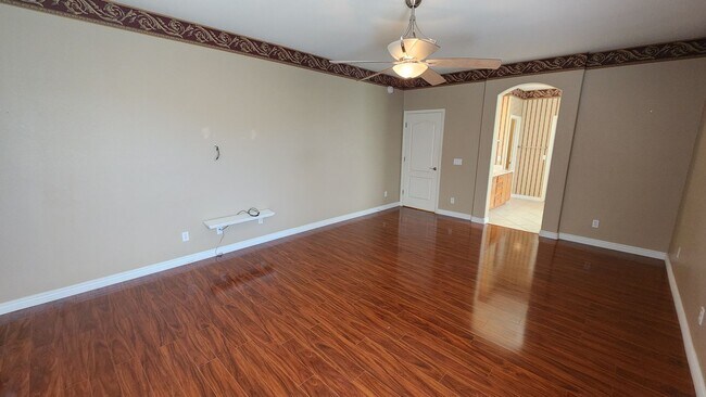 Building Photo - 3 Bedroom Home in Dobson Place Community N...