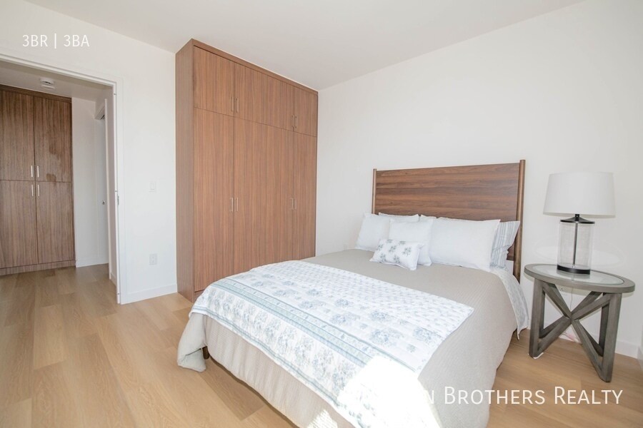 Building Photo - 2853 West Blvd