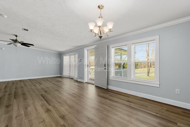 Building Photo - 326 Belton Ave