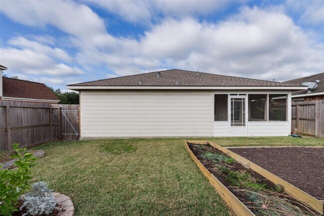 Building Photo - 12110 English Brook Cir