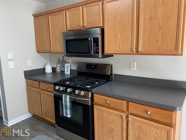 Building Photo - 302 Highland Falls Dr