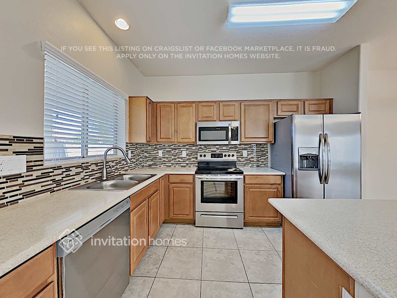 Building Photo - 17755 W Maui Ln