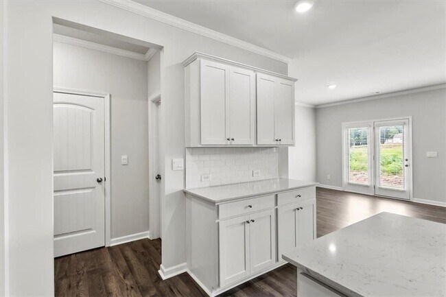 Building Photo - 5133 Tulip Sq