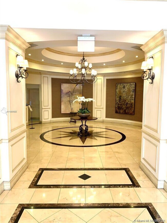 Building Photo - 1805 Ponce de Leon