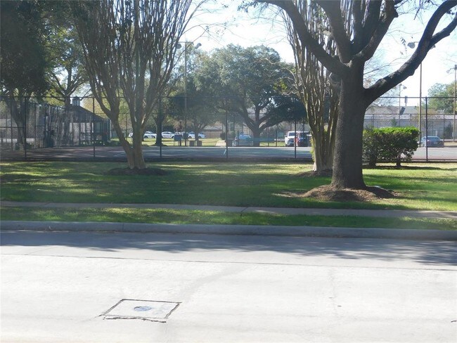 Building Photo - 4510 Hickory Downs Dr