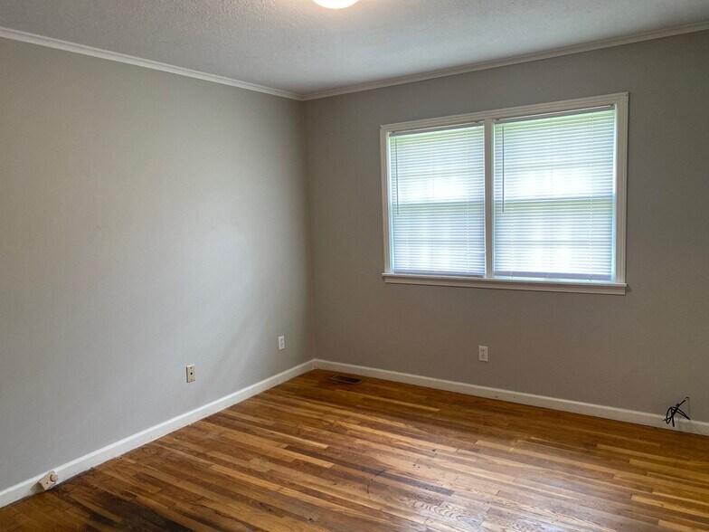 Building Photo - 95 Ayers Dr