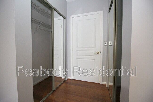 Building Photo - 12913 Alton Square