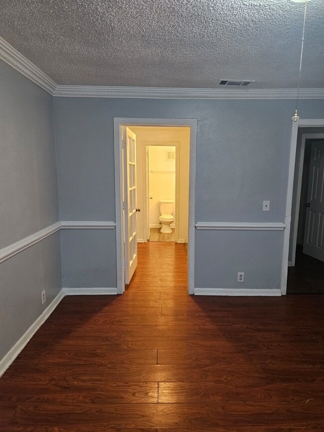 Building Photo - 270 Tampa Dr