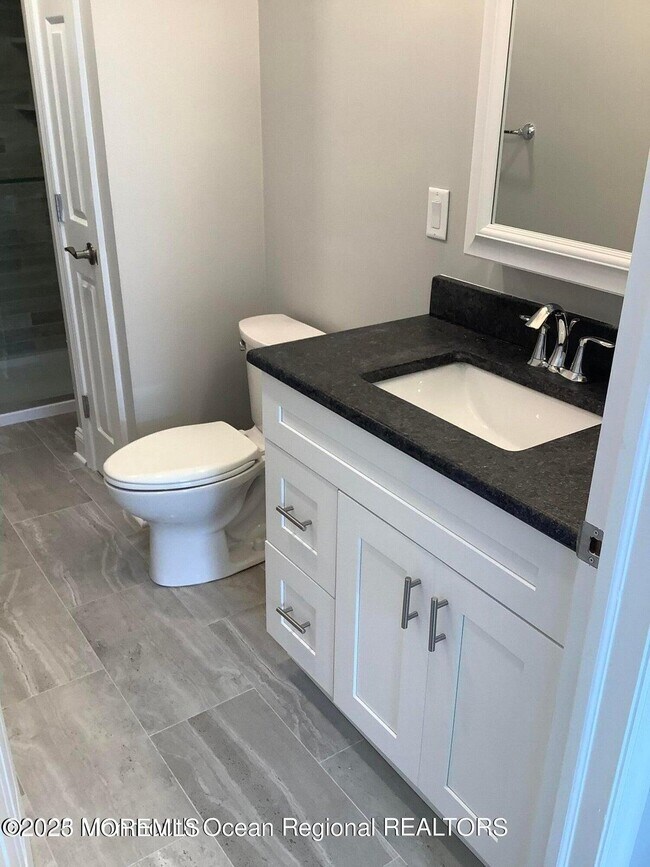 Building Photo - 506 Harding Rd