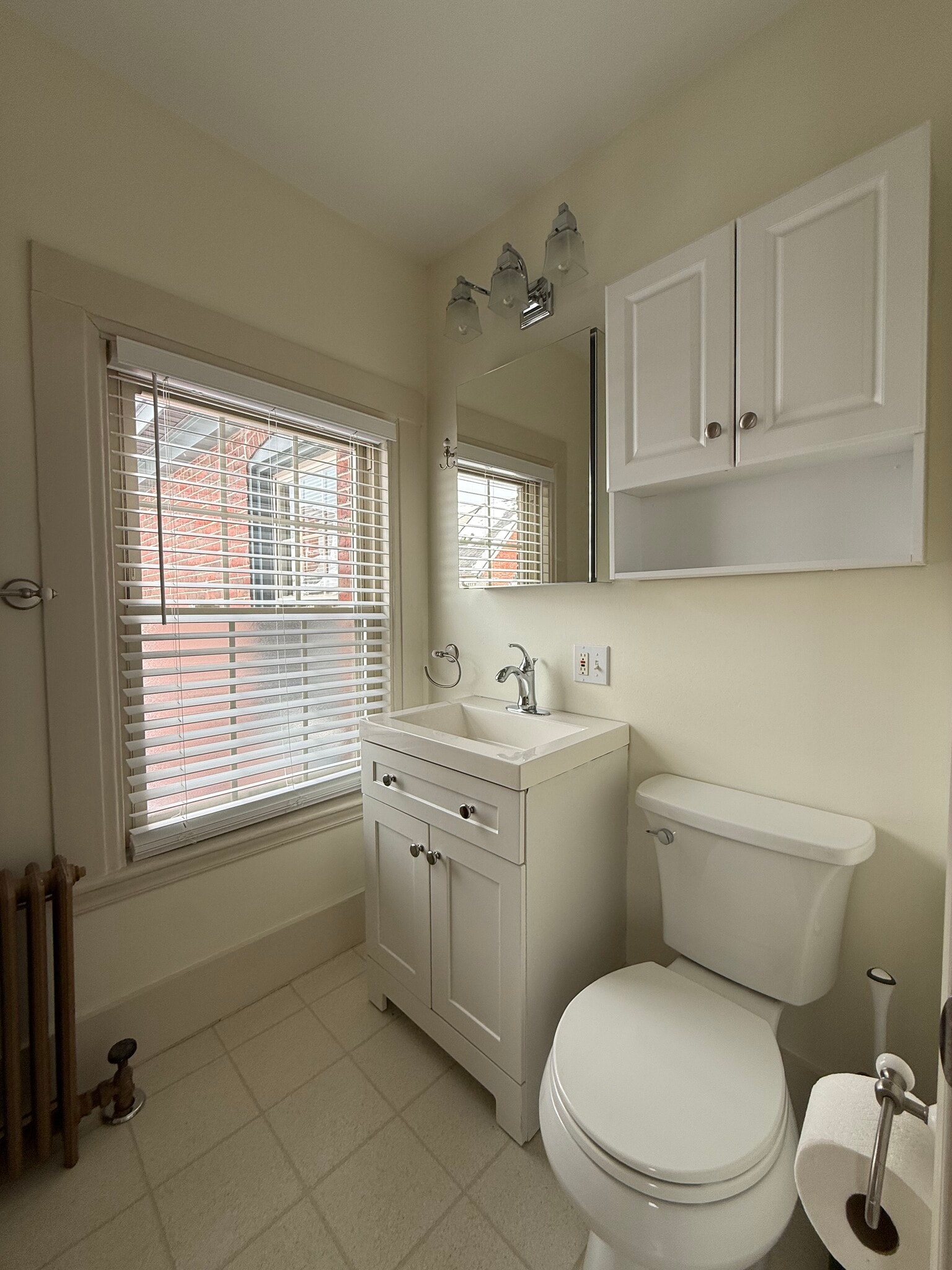 Building Photo - 147 Pearl St