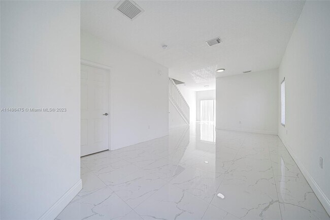 Building Photo - 10740 NW 83rd St