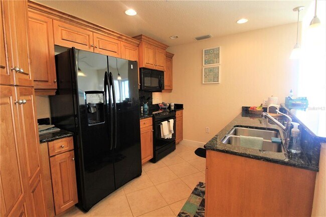 Building Photo - 501 Haben Blvd