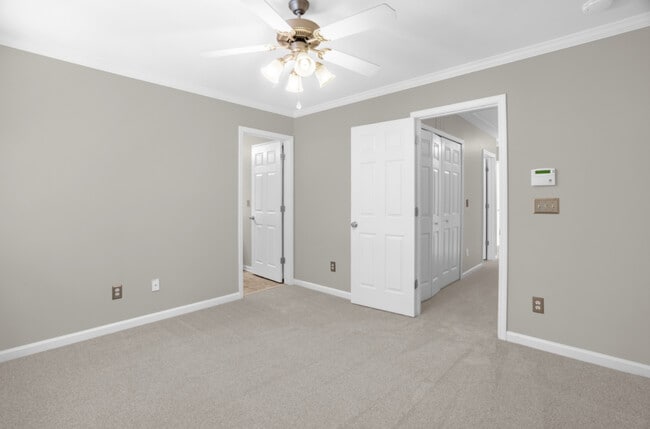 Building Photo - 202 Tallula Ln