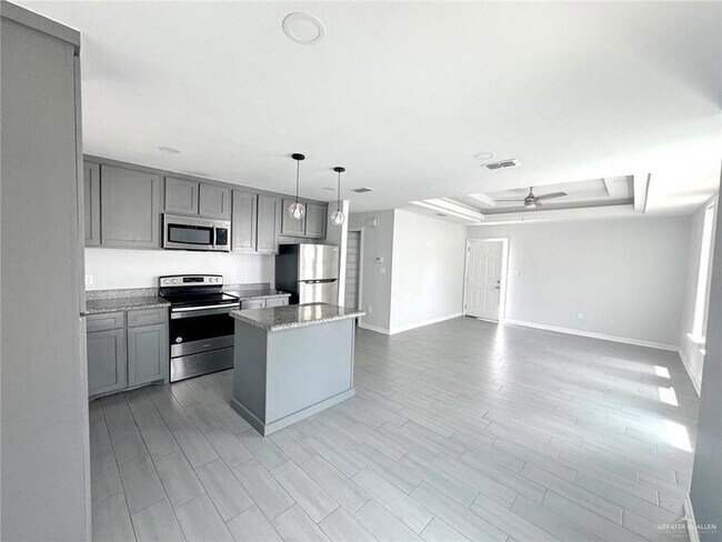Building Photo - 3610 Bella Costa Dr