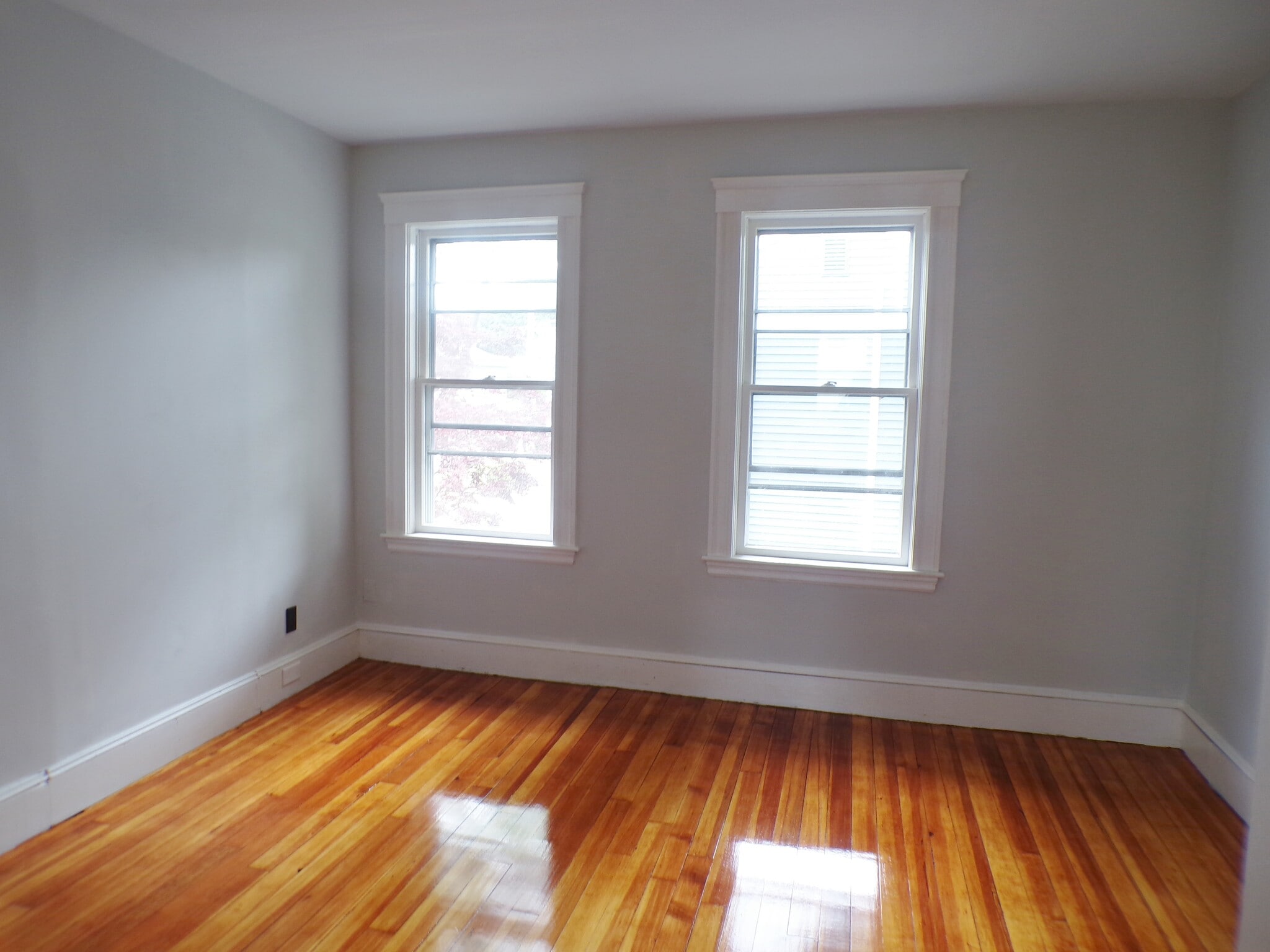 Building Photo - 119 Rockwell St