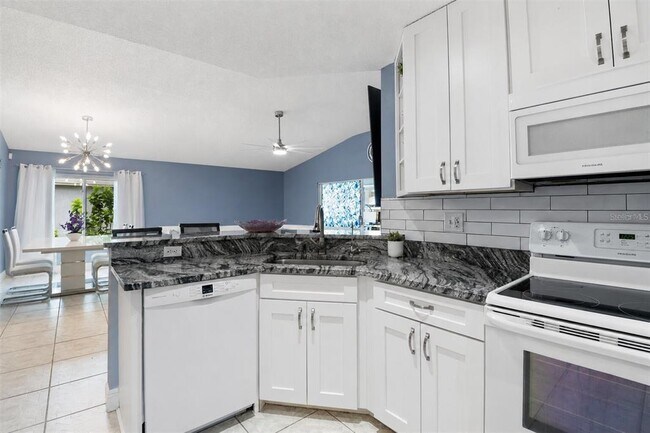 Building Photo - 713 Manchester Woods Dr