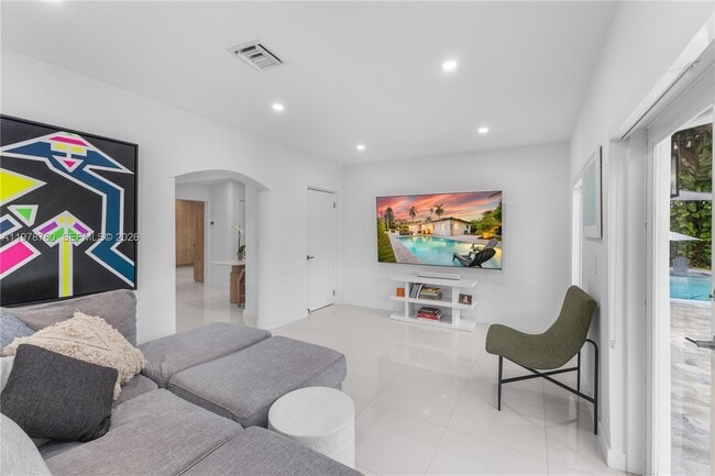 Building Photo - 741 NE 87th St