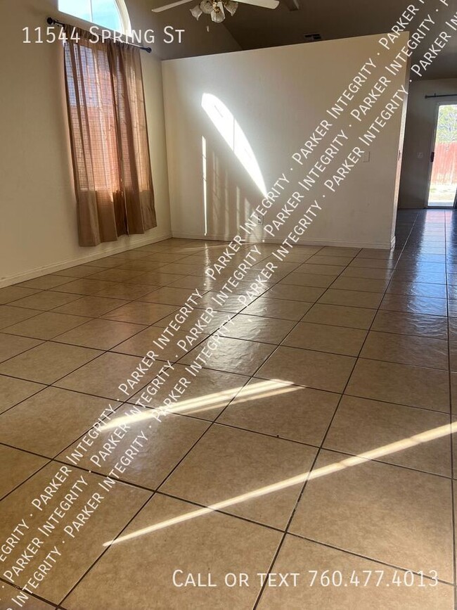 Building Photo - 11544 Spring St