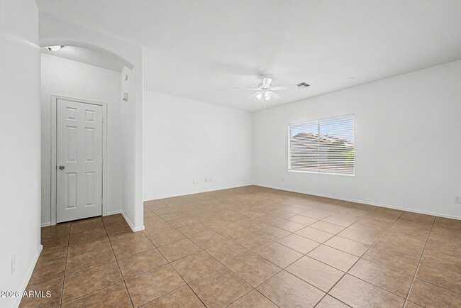 Building Photo - 14165 W Crocus Dr
