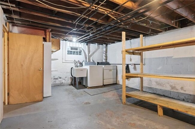 Building Photo - 229 Clairmont Ave