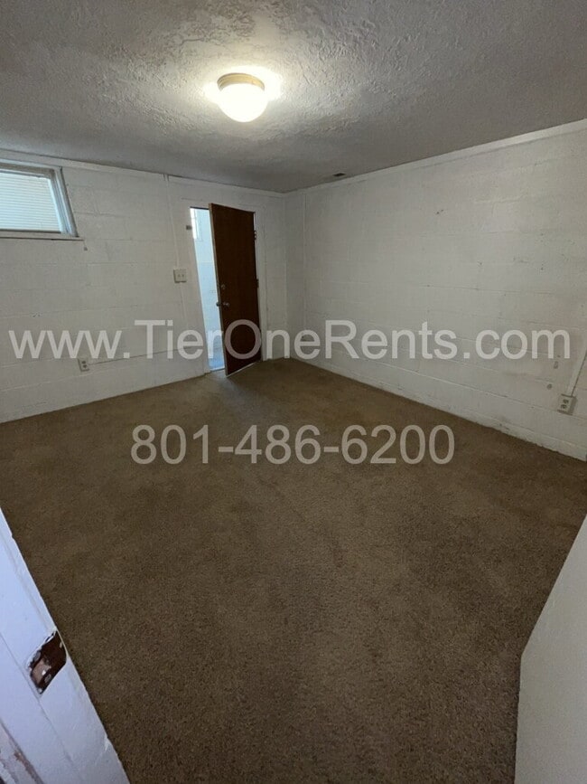 Building Photo - Limited-time offer: $500 off December's RENT