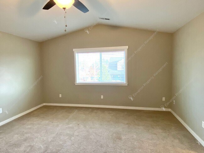 Building Photo - Bright Southeast Bend Home Near Canal Trai...