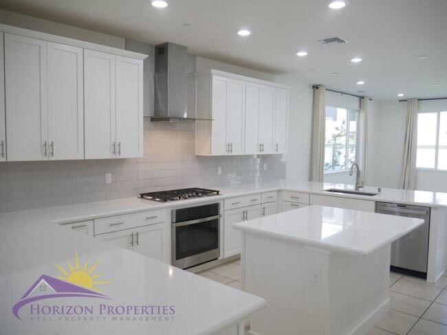 Building Photo - Modern Two-story 4 Bed 3.5 Bath 2,786 sqft...