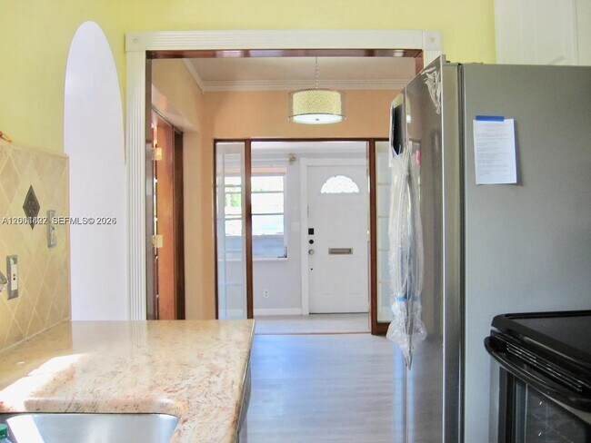 Building Photo - 2140 NE 180th St