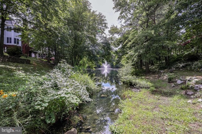 Building Photo - 6207 Woodland Lake Dr