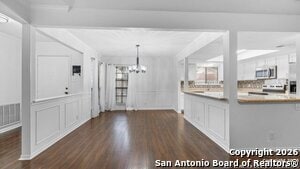 Building Photo - 5854 Royal Rdg Dr