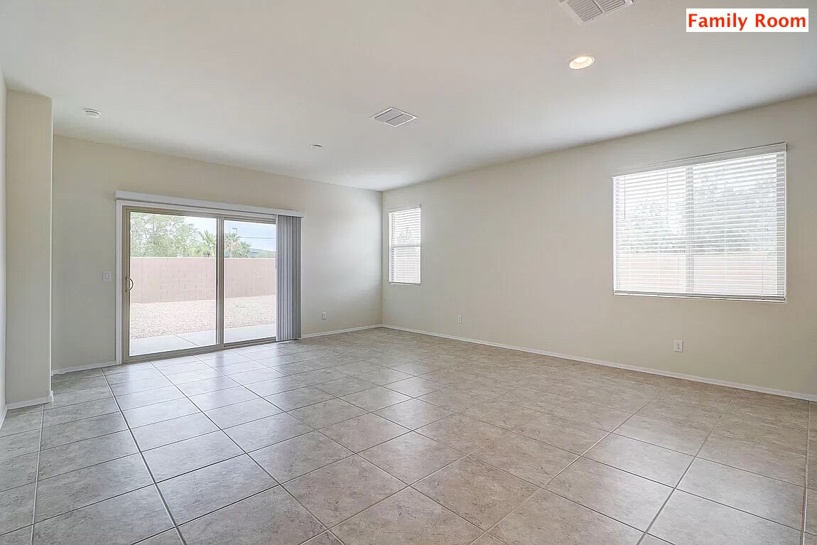 Building Photo - 1122 E Viola Ct