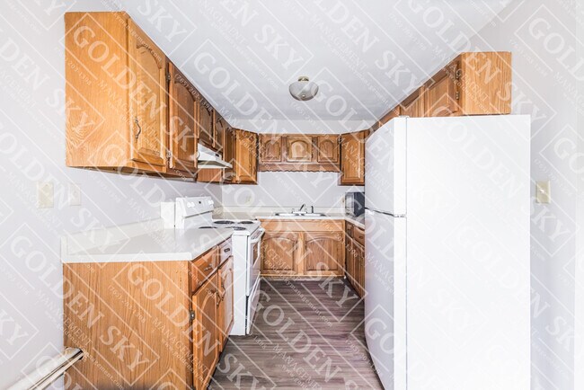 Building Photo - 1430 W 14th St