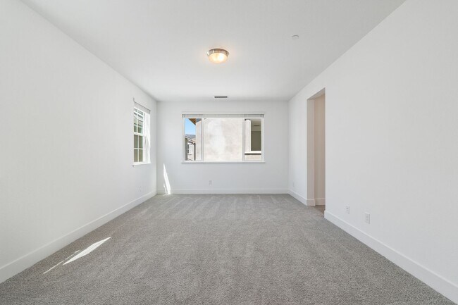 Building Photo - 465 Prosecco Wy