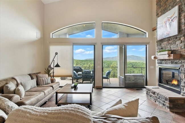 Building Photo - 1670 Maddi