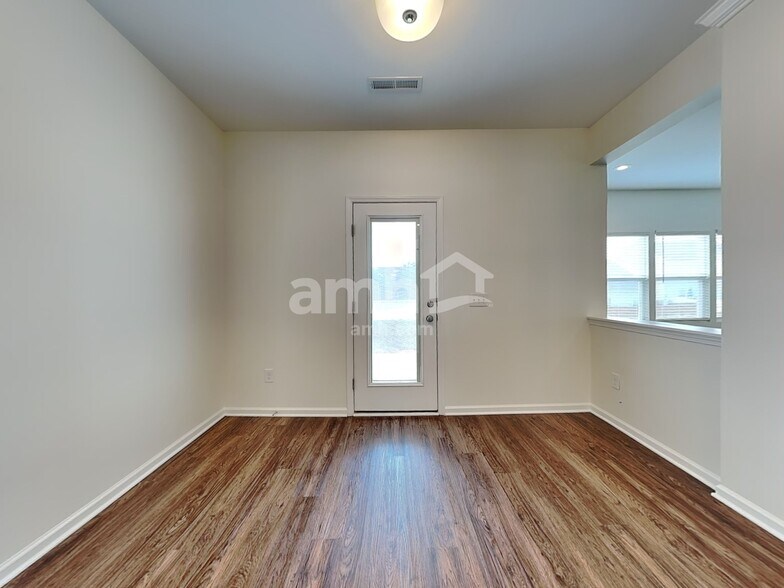 Building Photo - 5705 Oakgate Dr