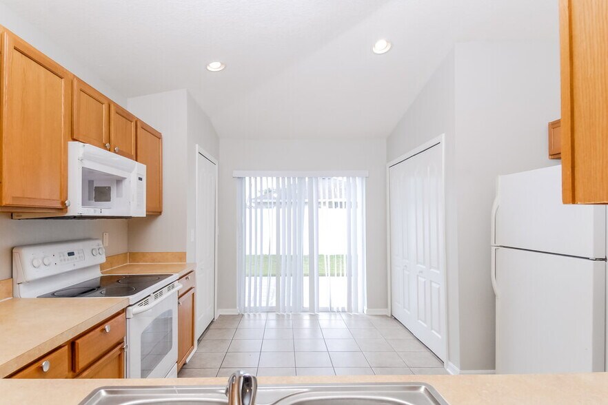 Building Photo - 12749 Evington Point Dr