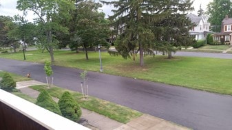 Building Photo - 171 Shotwell Park