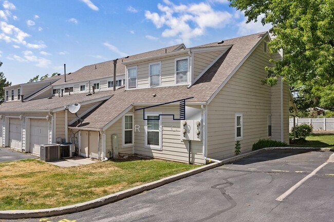 Building Photo - 77 Pheasantbrook Cir