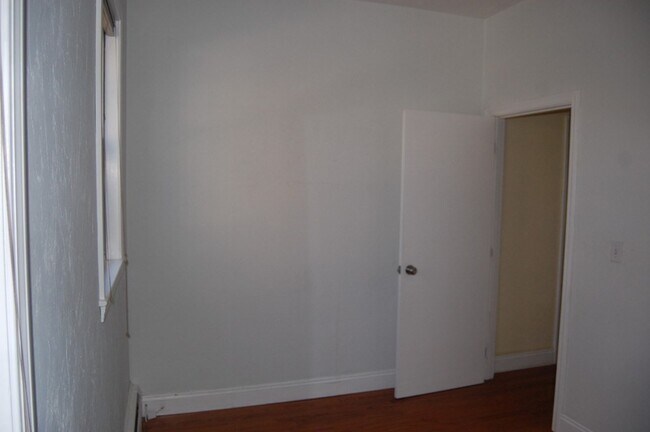 Building Photo - 48 Walker St