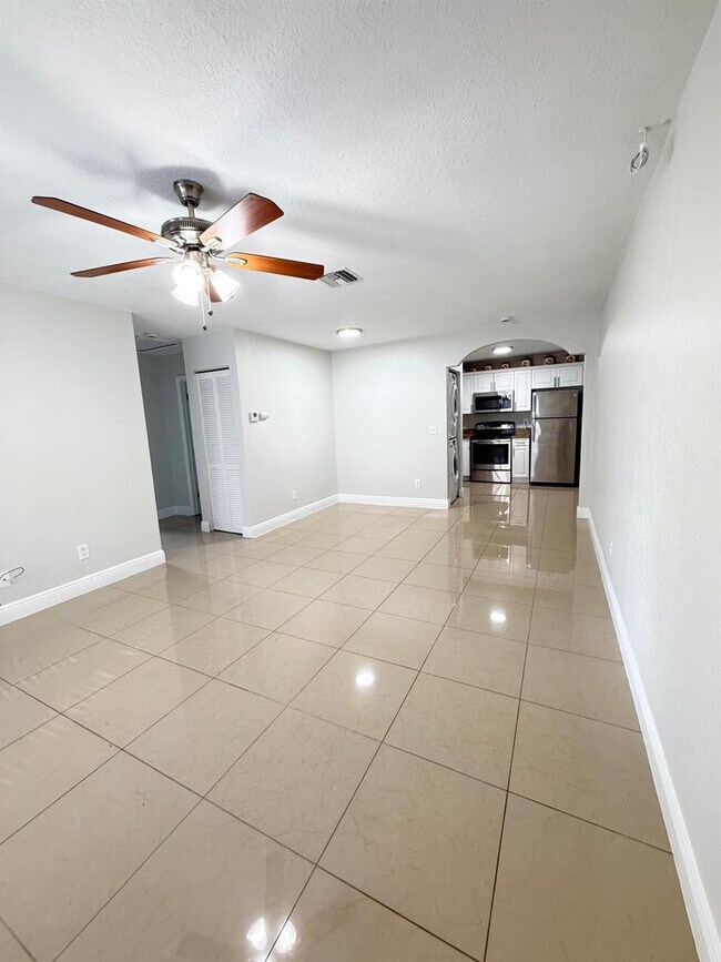 Building Photo - 11108 Royal Palm Blvd