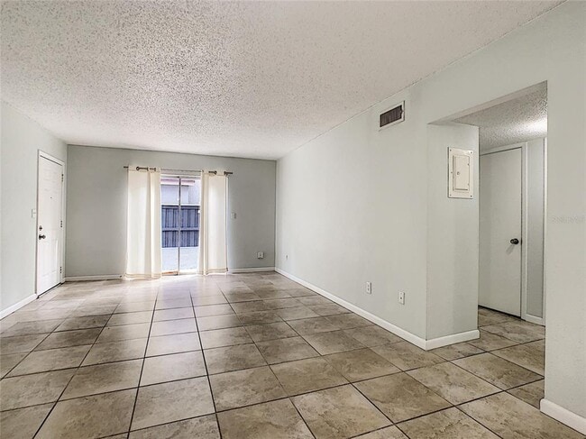 Building Photo - 1506 E Jefferson St